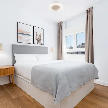 מלון דירות Limehome Calle Postigo Bajo 4*