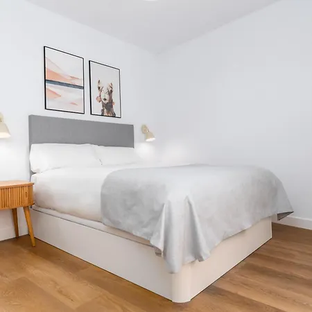 Limehome Calle Postigo Bajo מלון דירות אוביידו